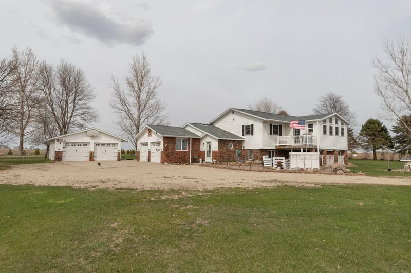 61340 120th St, Rose Creek, MN 55970