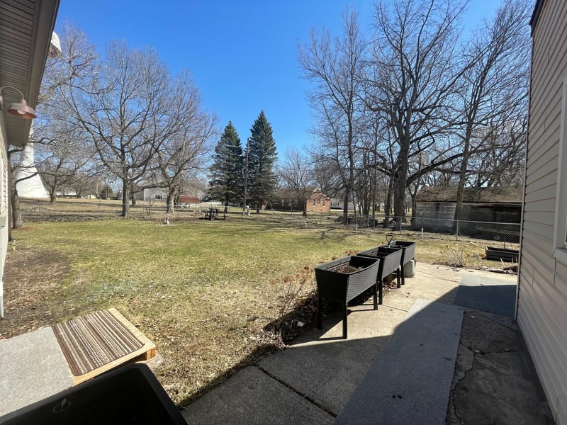 320 Mill St, Currie, MN 56123