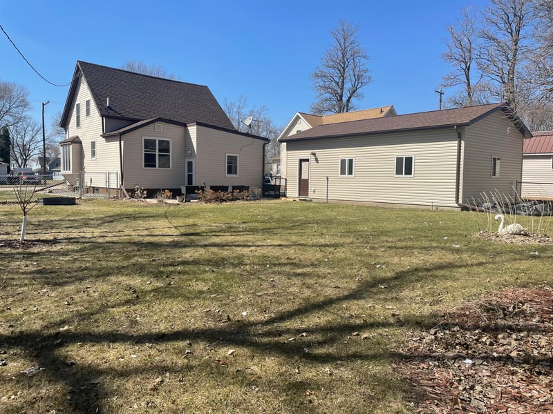 320 Mill St, Currie, MN 56123