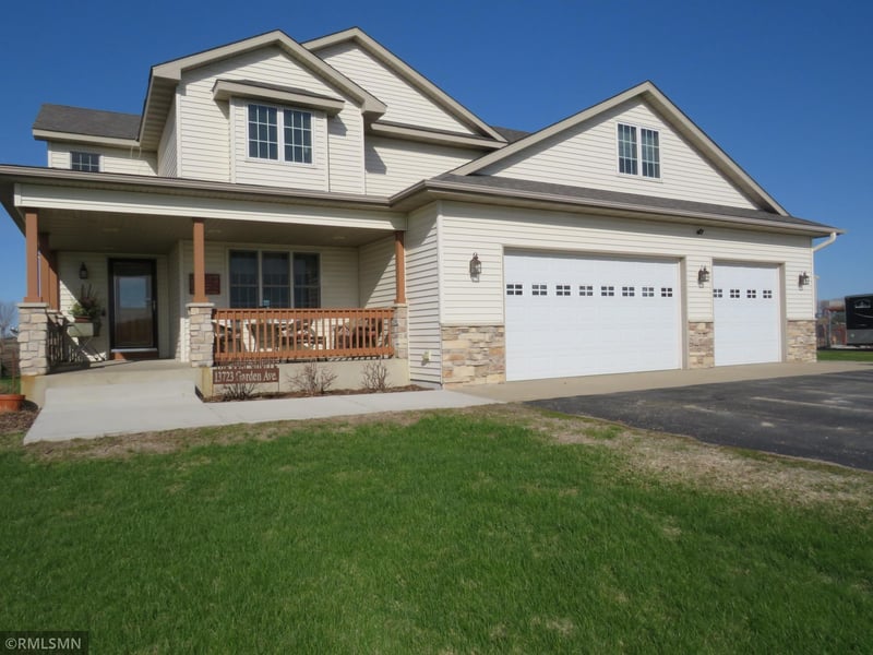 13723 Garden Ave, Glencoe, MN 55336