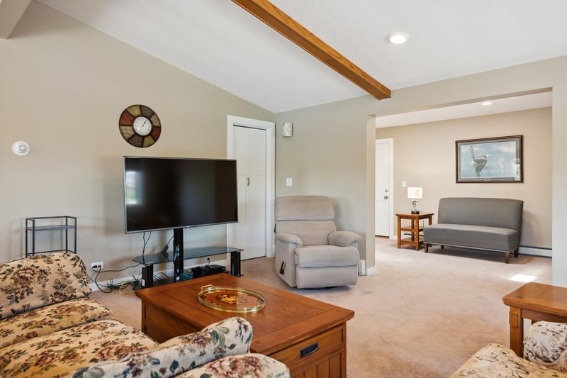 1320 Towerview Rd, Eagan, MN 55121