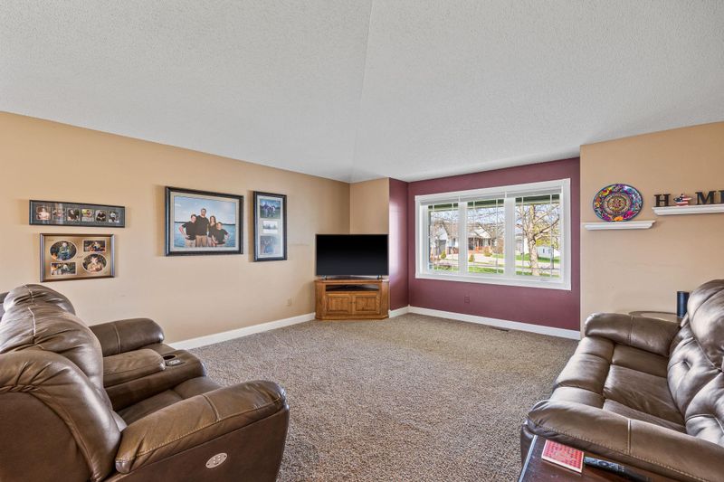 1820 Cameron Cir NE, Buffalo, MN 55313