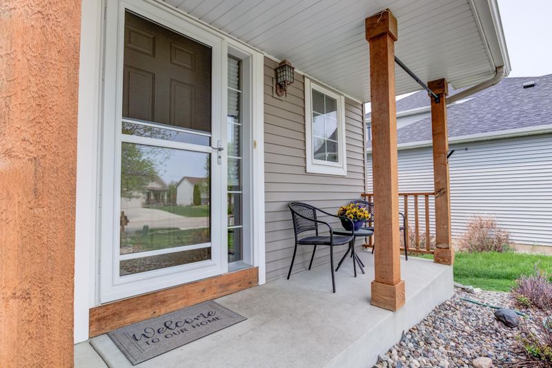 916 Hope Ave, Jordan, MN 55352