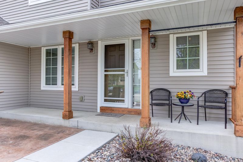 916 Hope Ave, Jordan, MN 55352