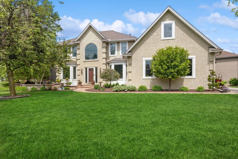18048 Clear Spring Ln, Eden Prairie, MN 55347