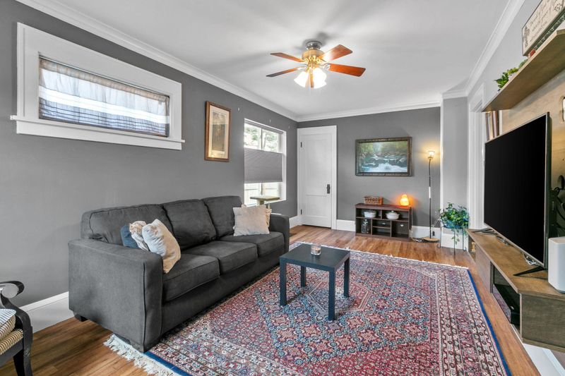 3 Winona St E, Saint Paul, MN 55107