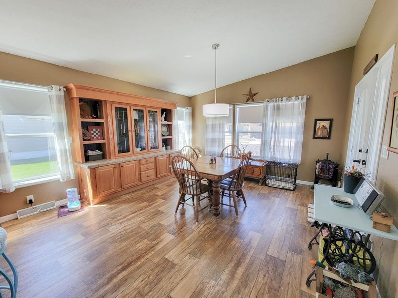 1022 Cedar St, Wabasso, MN 56293
