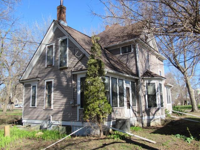 206 Second Ave E, Lamberton, MN 56152