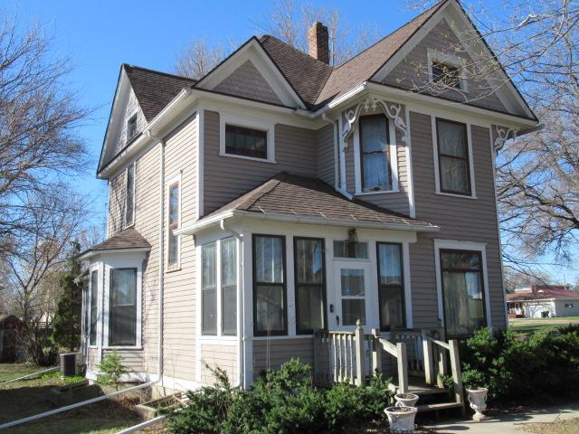 206 Second Ave E, Lamberton, MN 56152