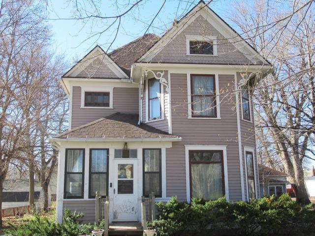 206 Second Ave E, Lamberton, MN 56152