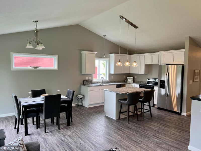 640 Tomahawk Ct, Madison Lake, MN 56063