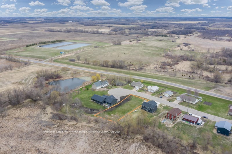 450 Knish Ct, Kilkenny, MN 56052