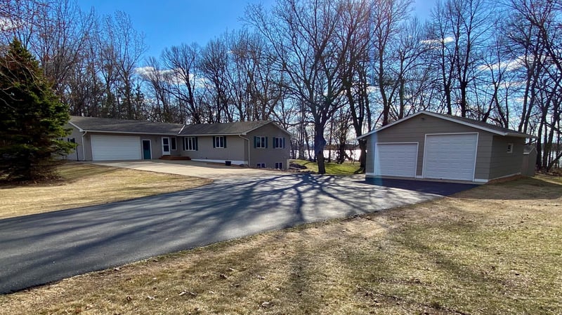 12121 E Lake Leven Rd, Villard, MN 56385