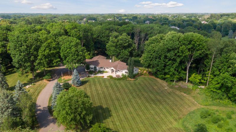 932 Medina Rd, Wayzata, MN 55391