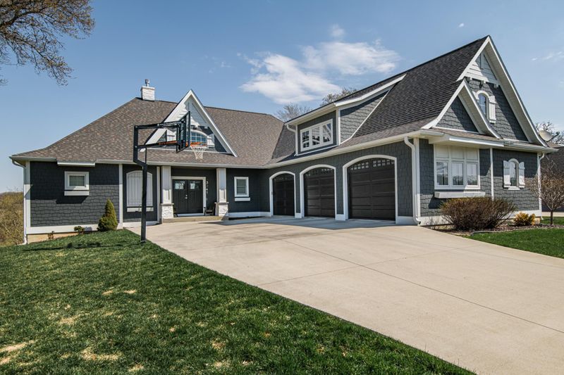 3341 Hidden Creek Ln NE, Rochester, MN 55906