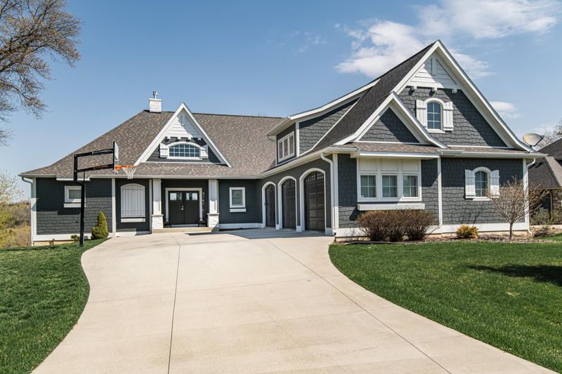 3341 Hidden Creek Ln NE, Rochester, MN 55906