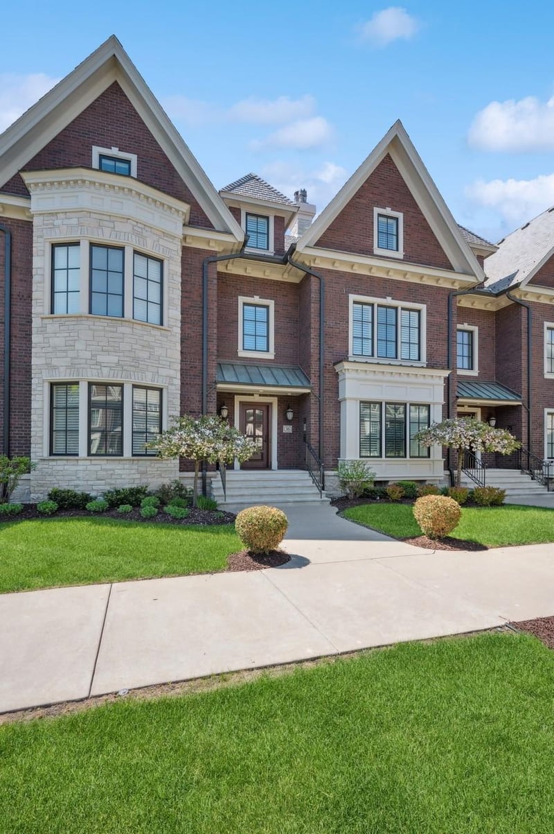 5200 France Ave S #36, Edina, MN 55410