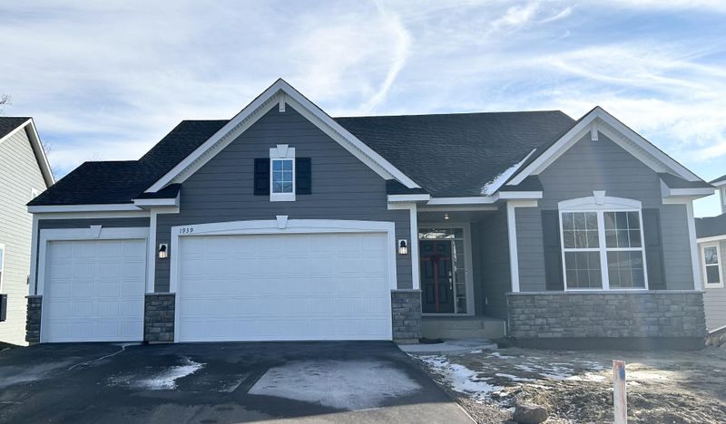 1939 Visionary Ct, Chanhassen, MN 55317