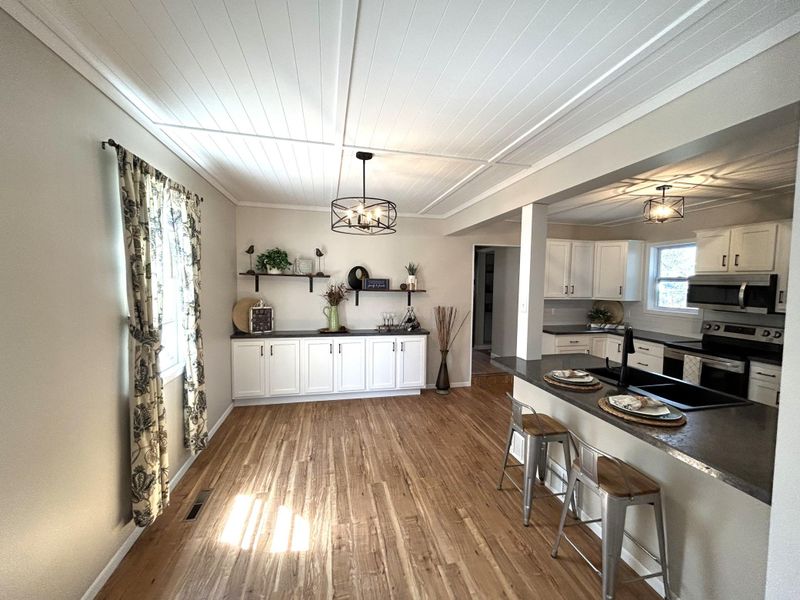 719 N 4th St, Montevideo, MN 56265