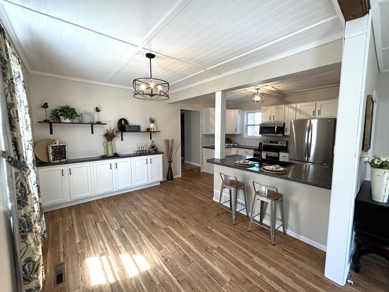 719 N 4th St, Montevideo, MN 56265