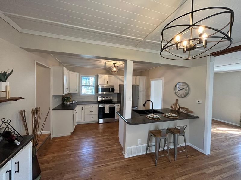 719 N 4th St, Montevideo, MN 56265