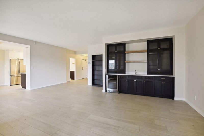 1235 Yale Pl #410, Minneapolis, MN 55403