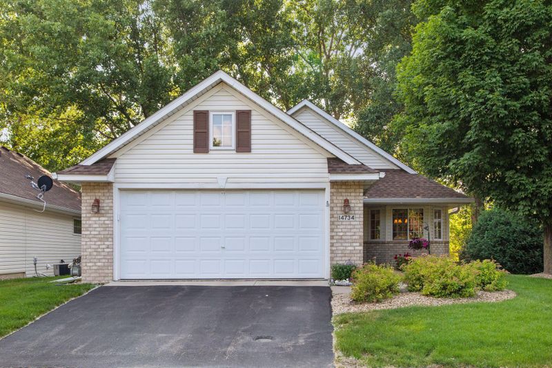14734 Courtyard Cir, Burnsville, MN 55306