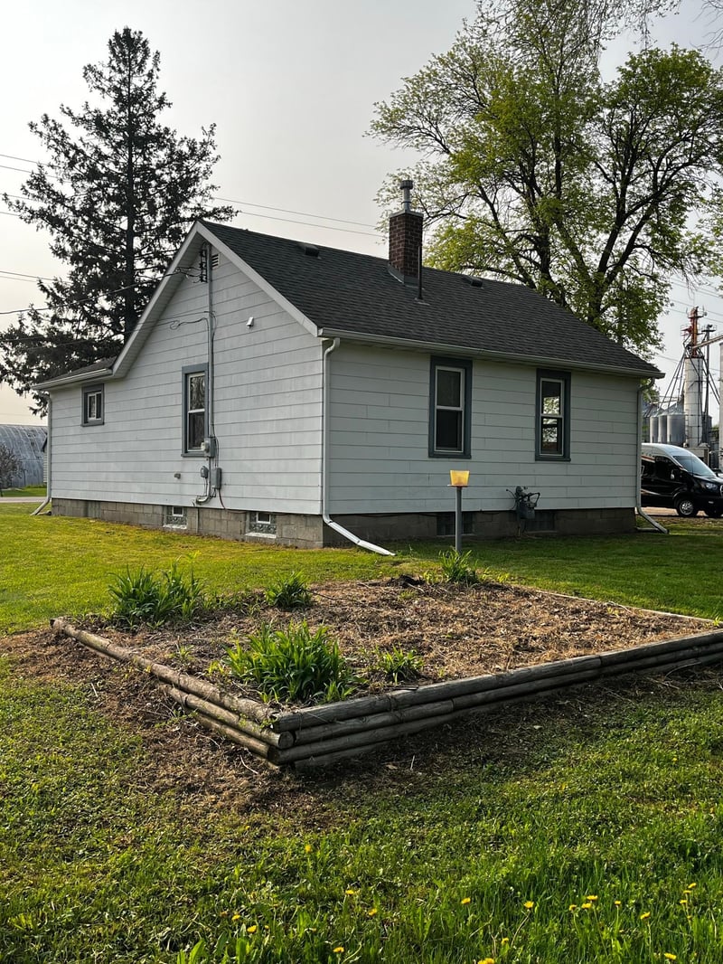 613 N 1st St, Darwin, MN 55324