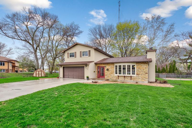 113 Commerce Ct, North Mankato, MN 56003