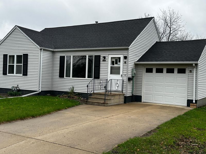 503 Kenzie St, Sherburn, MN 56171