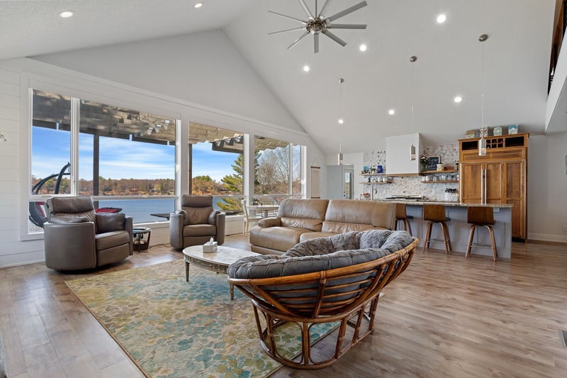 33551 Cobalt Cir NW, Cambridge, MN 55008