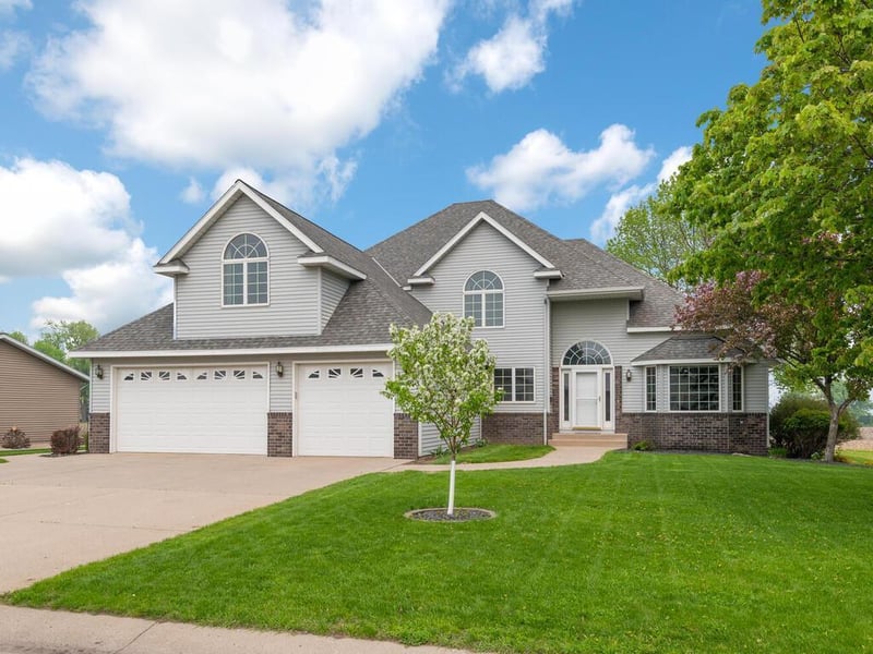 437 7th Ave S, Brownton, MN 55312