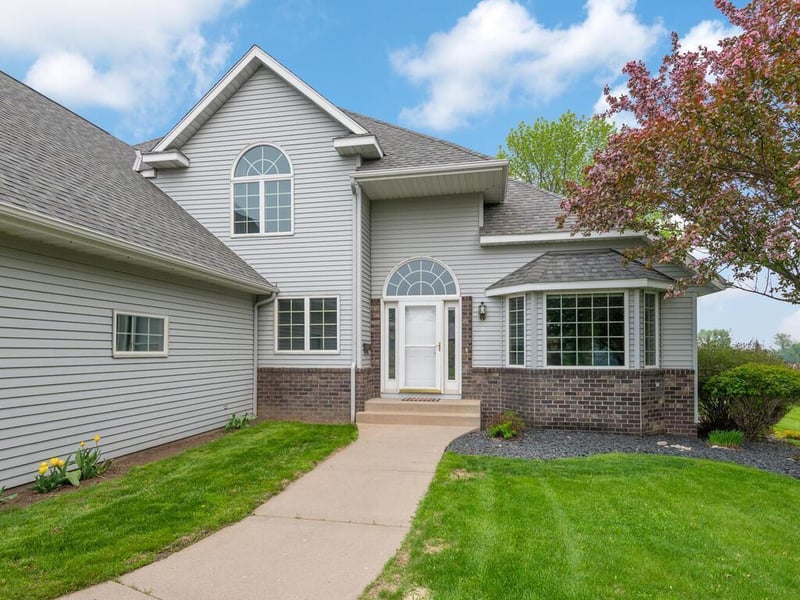 437 7th Ave S, Brownton, MN 55312