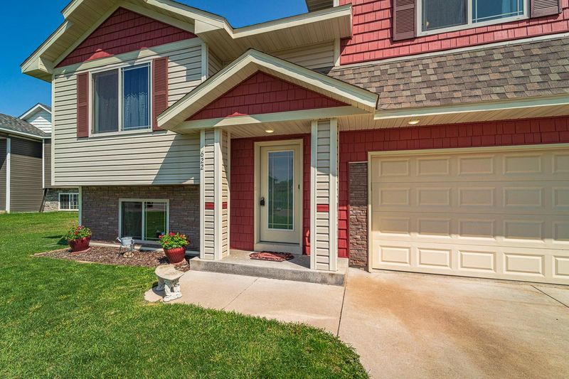 622 Horseshoe Ln, Braham, MN 55006