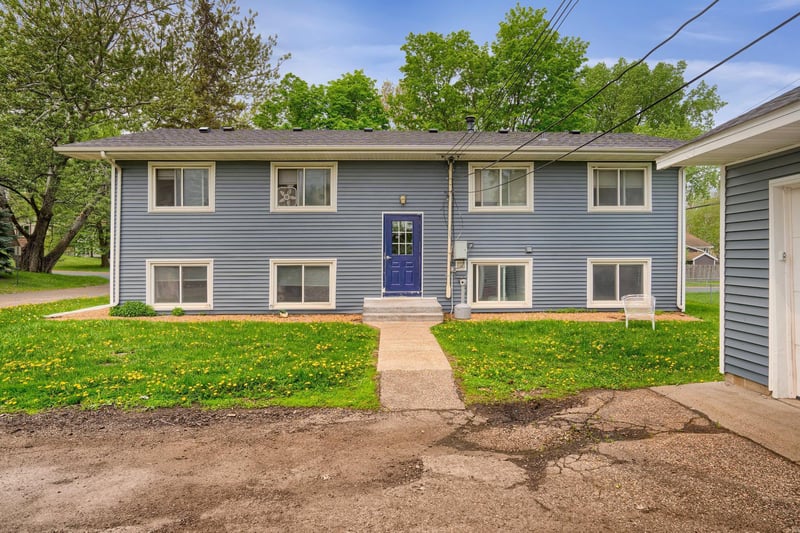 2748 Xylon Ave N, New Hope, MN 55427