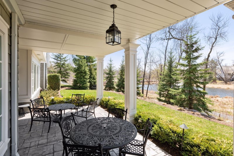 1640 Locust Hills Pl, Wayzata, MN 55391