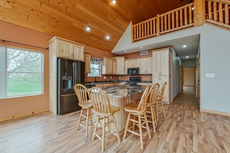 30210 610th Ave, Sargeant, MN 55973