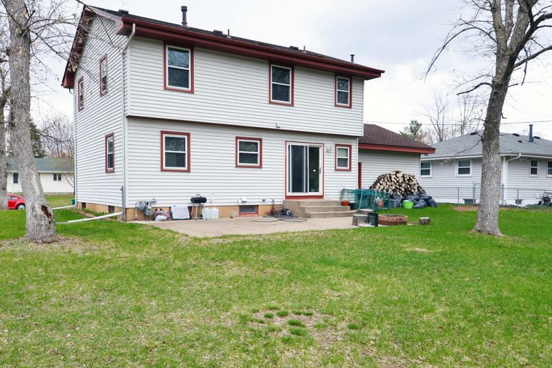 1713 Amy Ln, Brooklyn Center, MN 55430