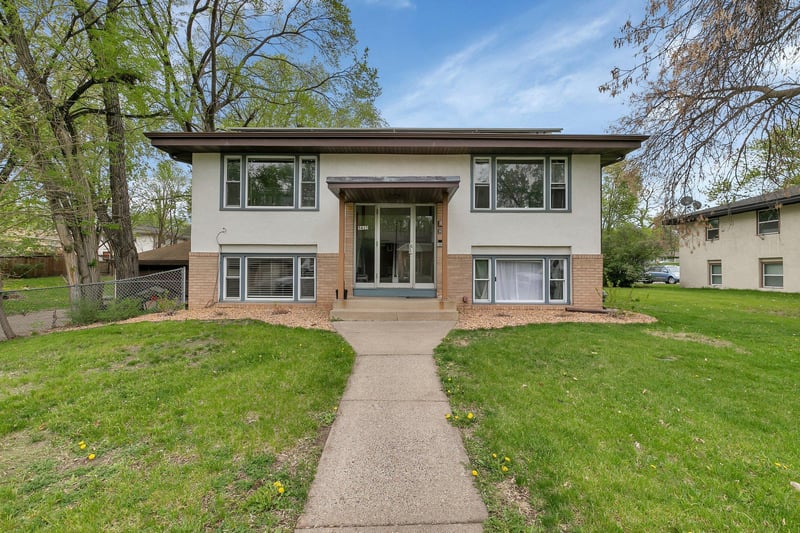 5419 4th St NE, Fridley, MN 55421