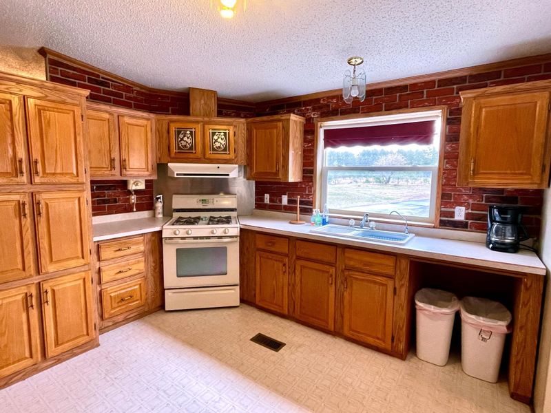 234 Gerald Ln NW, Bemidji, MN 56601