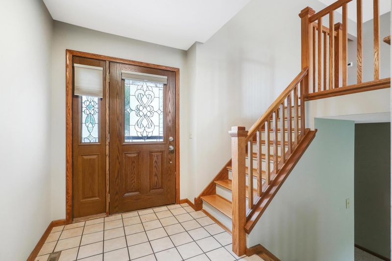 9725 Rich Curve, Bloomington, MN 55437