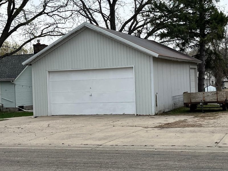 309 3rd St, Danube, MN 56230