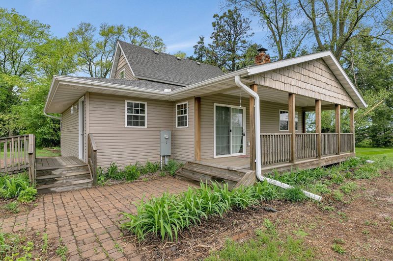 10085 River Rd SE, Clear Lake, MN 55319
