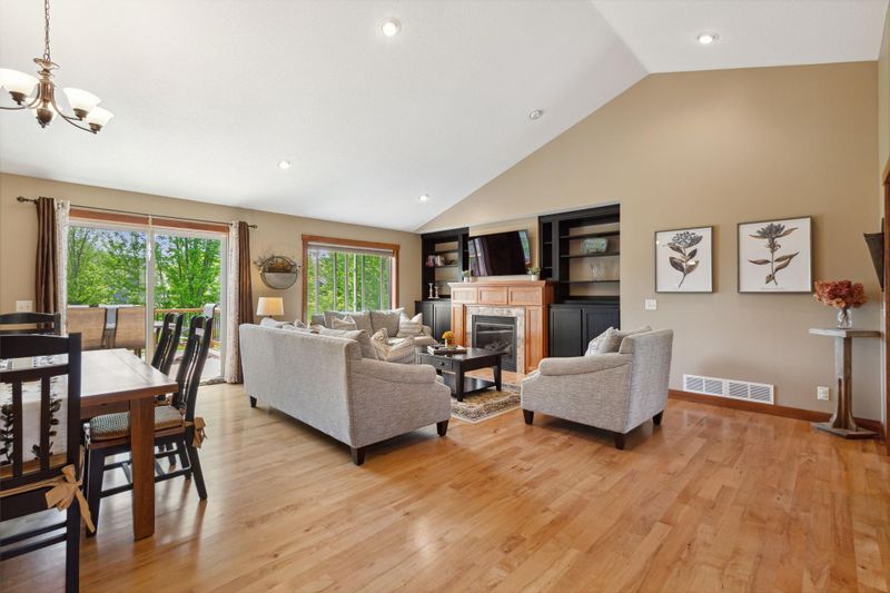 1758 Kimberly Cir, River Falls, WI 54022