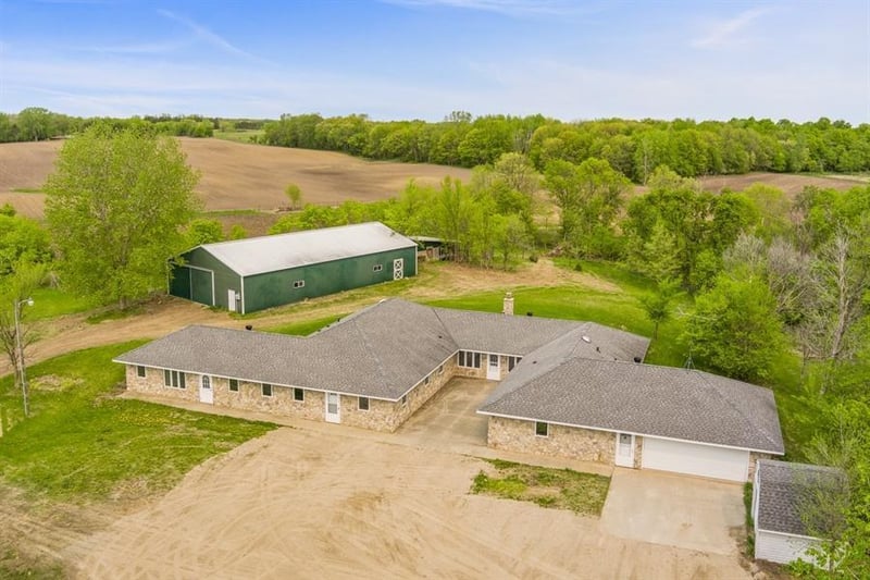 1607 Keats Ave SW, Howard Lake, MN 55349