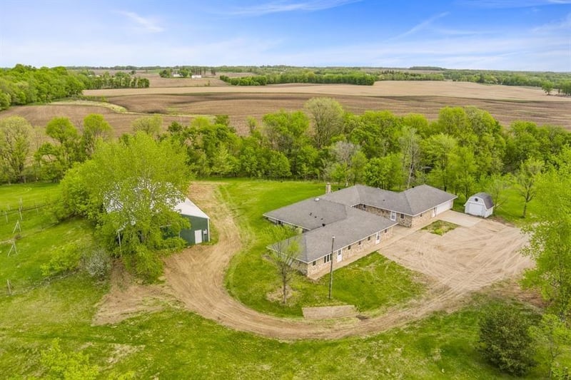 1607 Keats Ave SW, Howard Lake, MN 55349