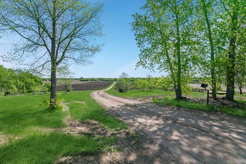 1607 Keats Ave SW, Howard Lake, MN 55349