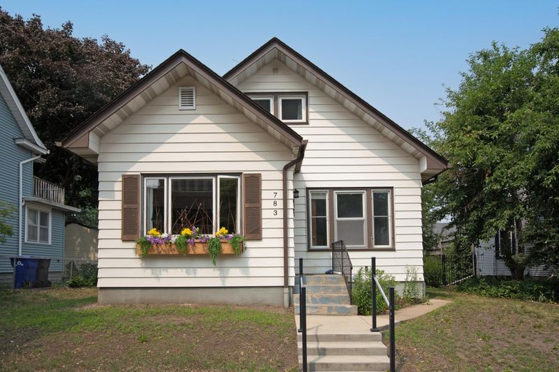 783 Albert St N, Saint Paul, MN 55104