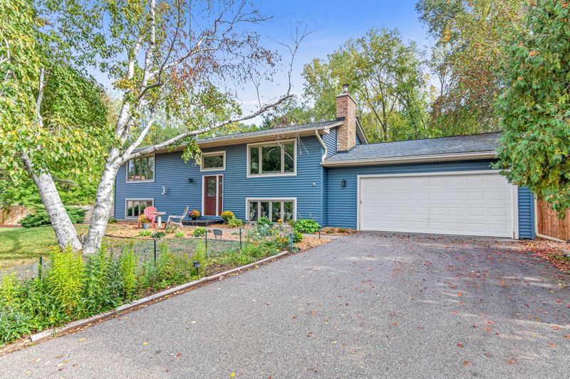2346 Matilda St, Roseville, MN 55113