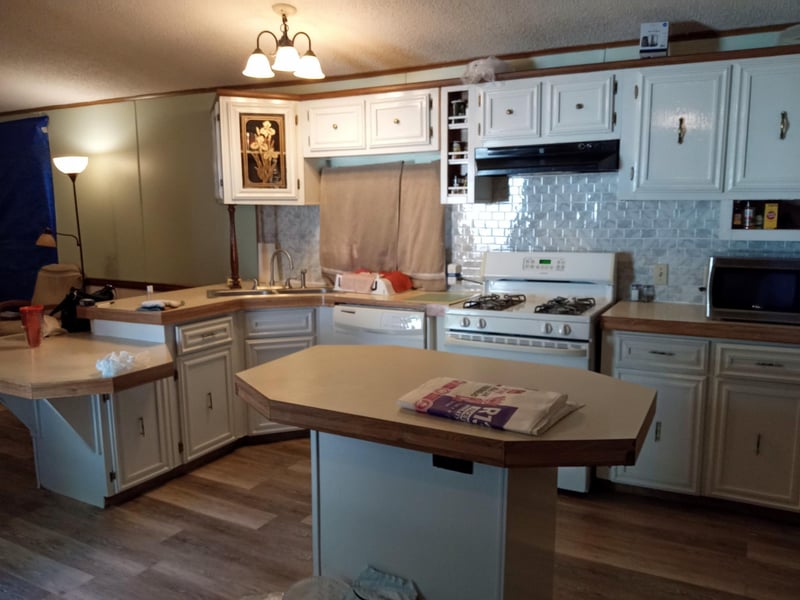 301 S 7th St, Henderson, MN 56044